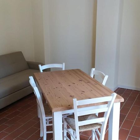 Montevecchio Apartments 몬토폴리 인 발 다르노 외부 사진