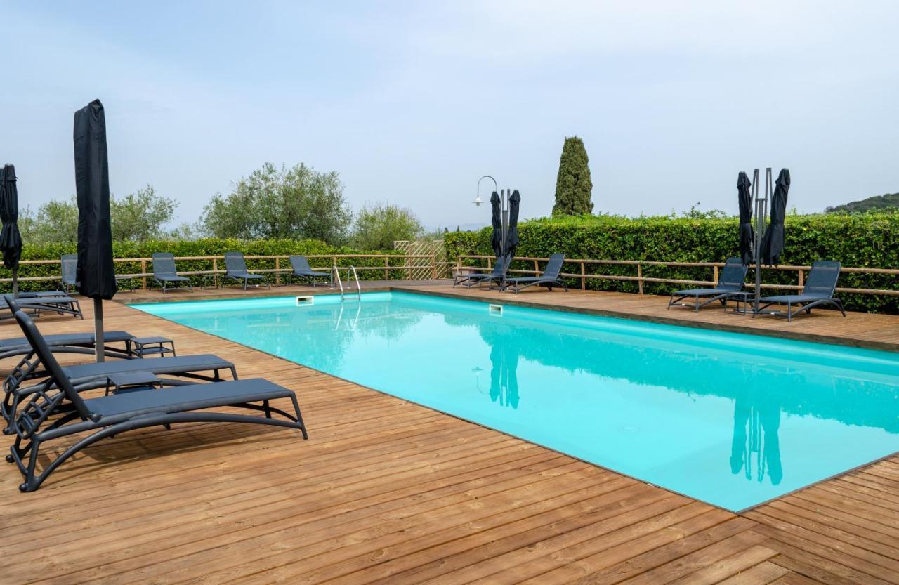 Montevecchio Apartments 몬토폴리 인 발 다르노 외부 사진