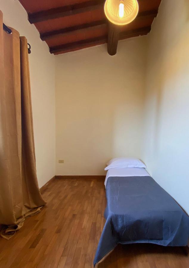 Montevecchio Apartments 몬토폴리 인 발 다르노 외부 사진