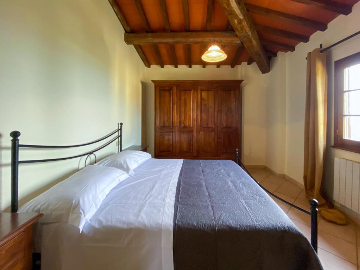 Montevecchio Apartments 몬토폴리 인 발 다르노 외부 사진
