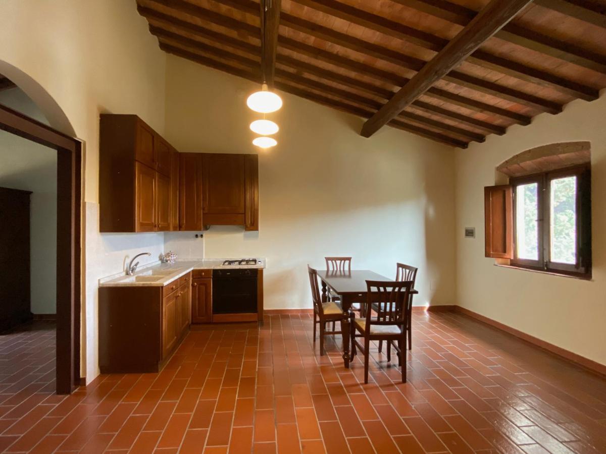 Montevecchio Apartments 몬토폴리 인 발 다르노 외부 사진