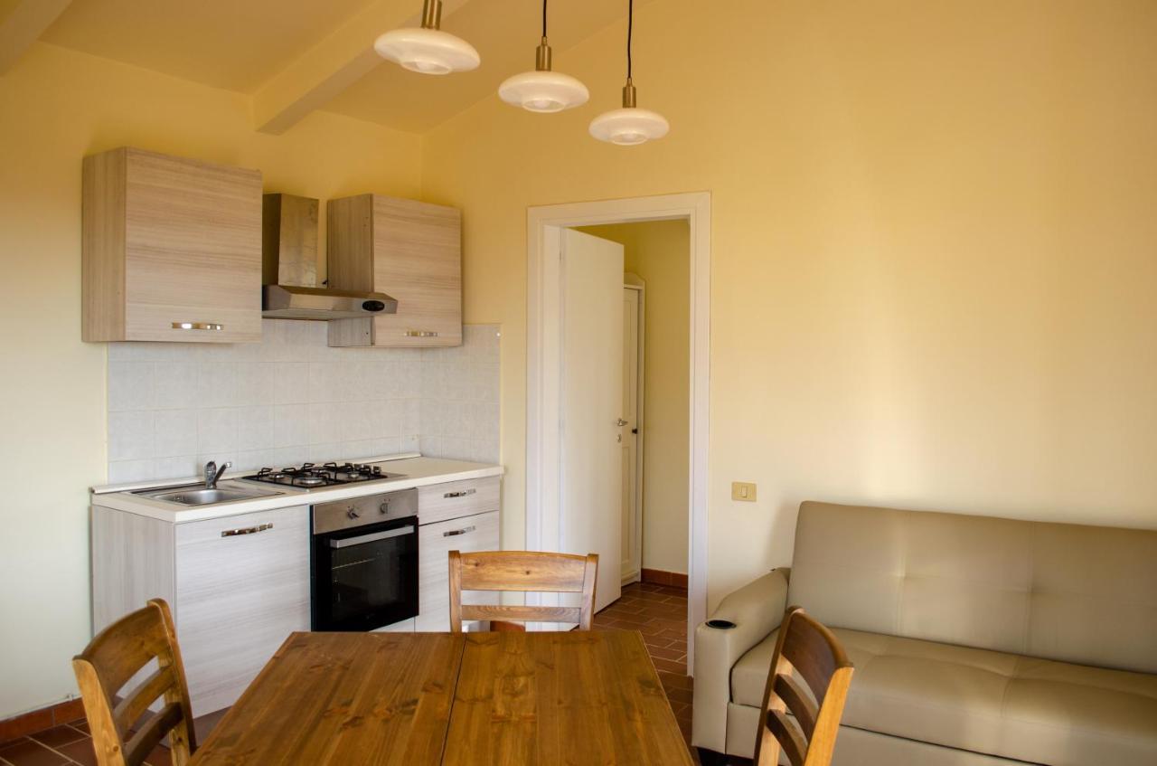 Montevecchio Apartments 몬토폴리 인 발 다르노 외부 사진