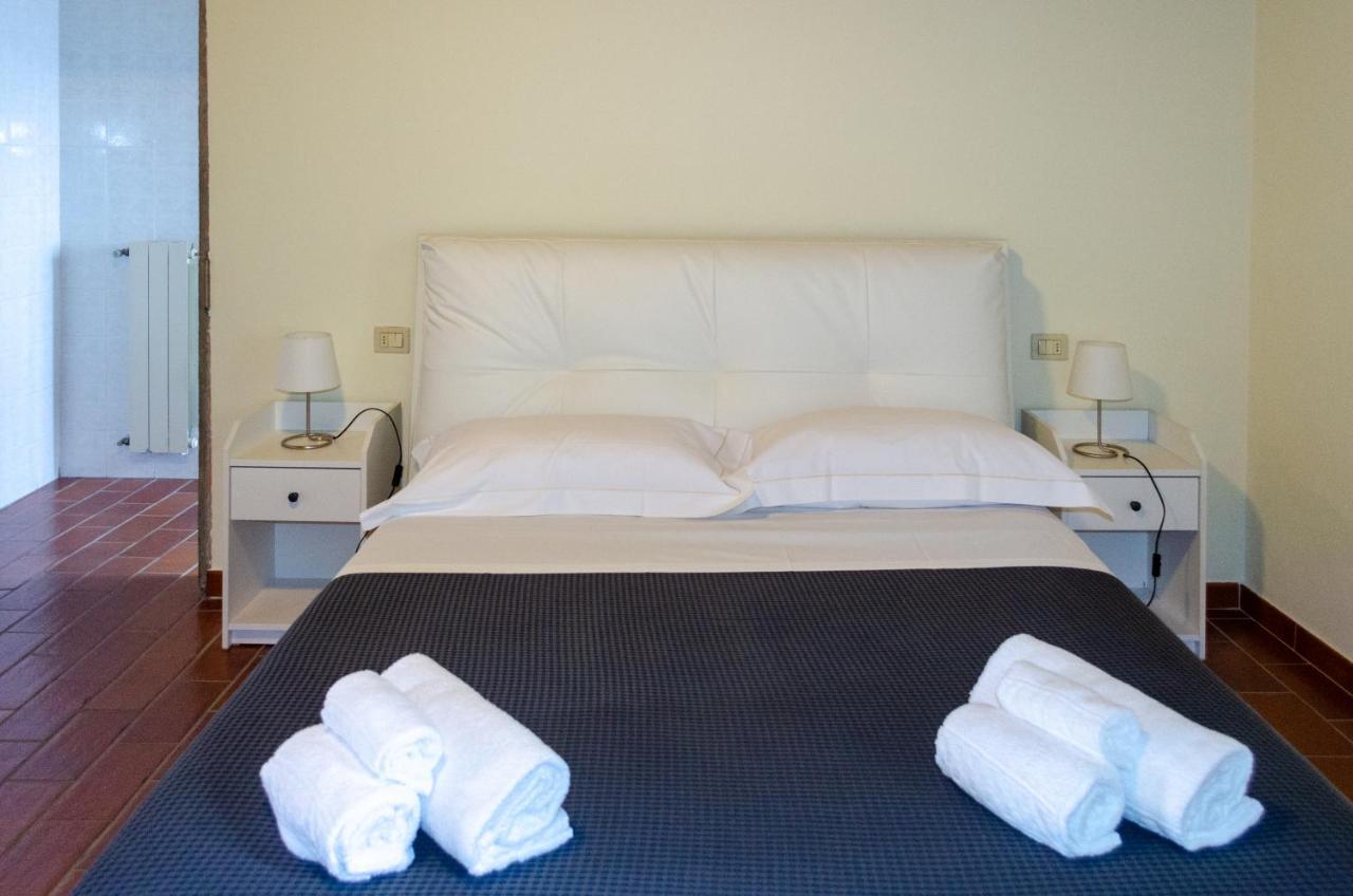 Montevecchio Apartments 몬토폴리 인 발 다르노 외부 사진