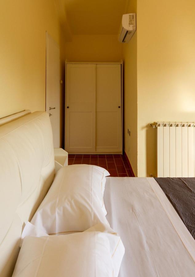 Montevecchio Apartments 몬토폴리 인 발 다르노 외부 사진
